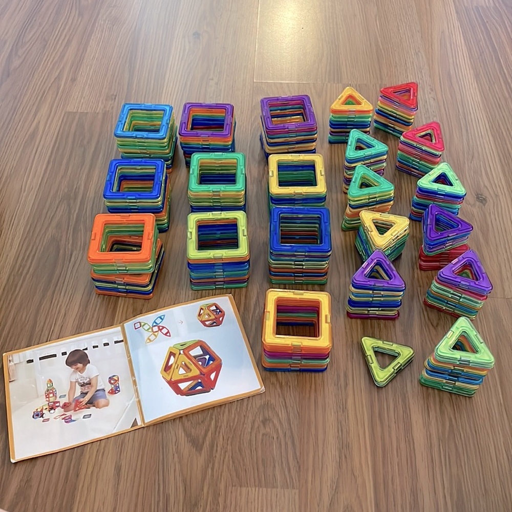 Awesome set of Magnaformers. Like new